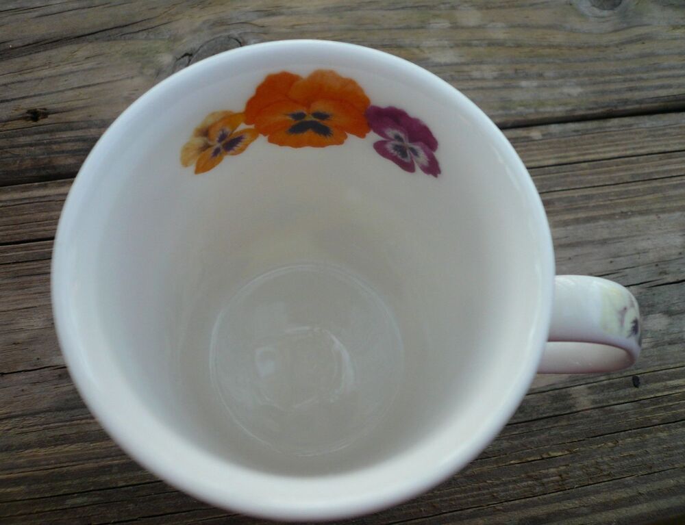 Roy Kirkham Bone China Pansy Mug 4" England 2005 - Picture 5 of 6